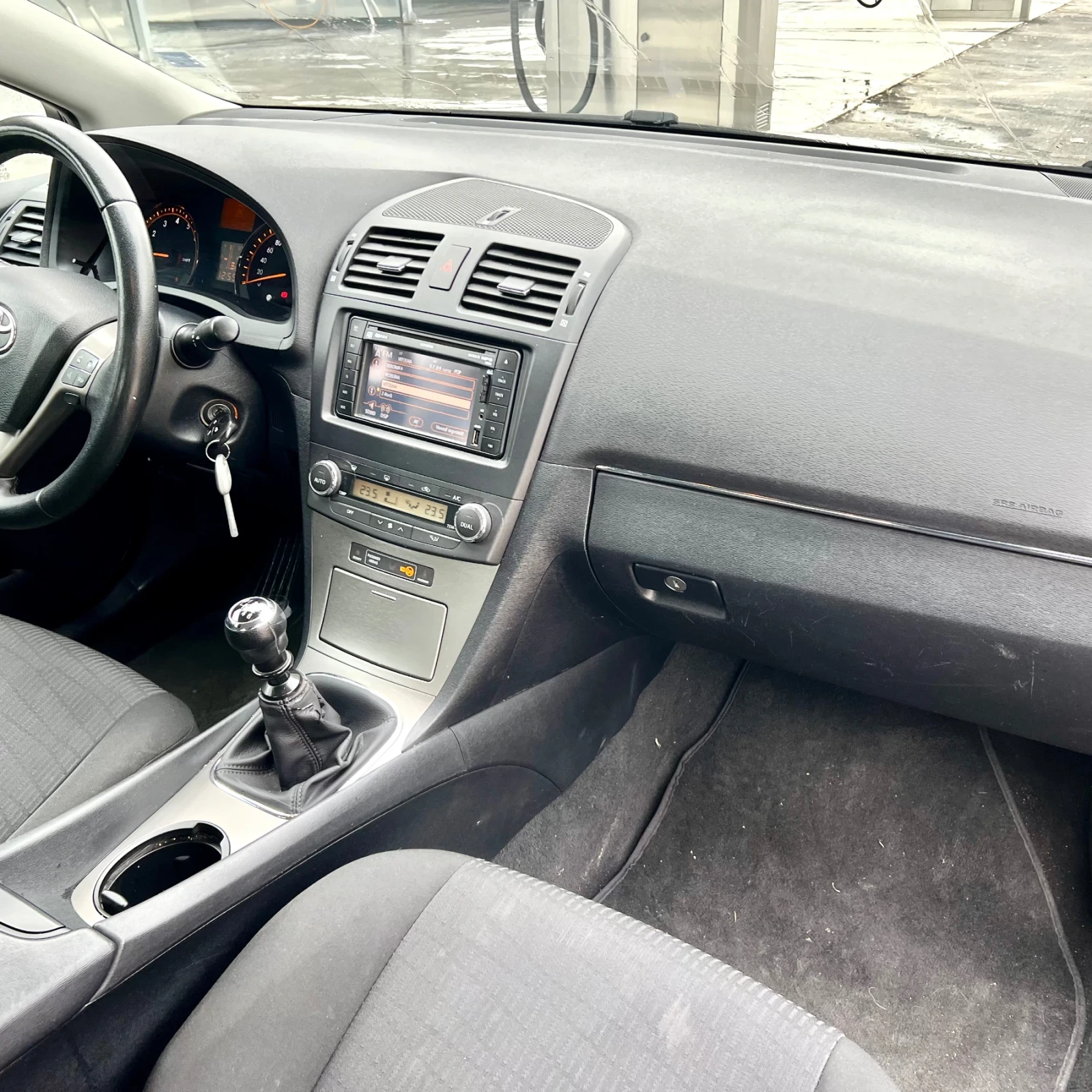 Toyota Avensis  - изображение 9