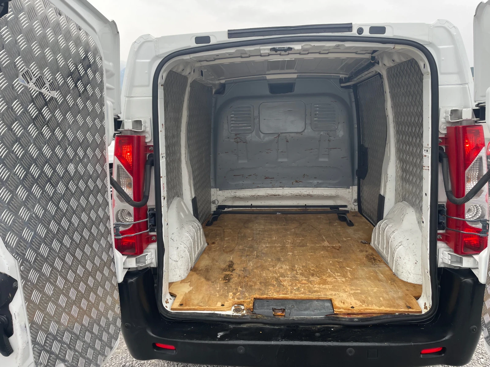 Citroen Jumpy 2.0 D 128�� | Mobile.bg � ����������� 7