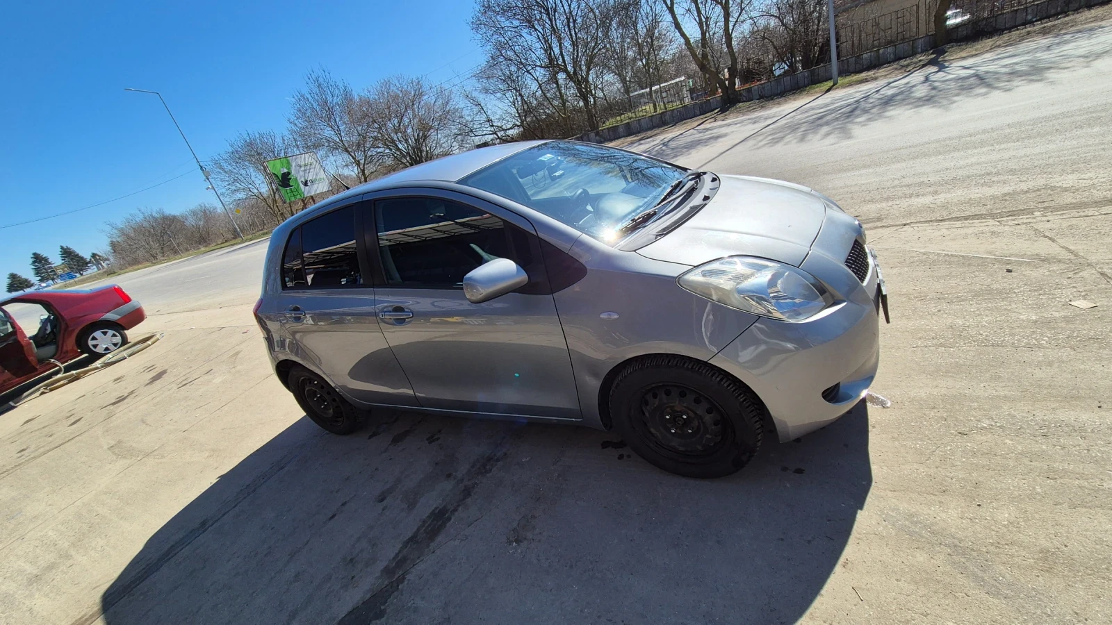 Toyota Yaris  - изображение 7