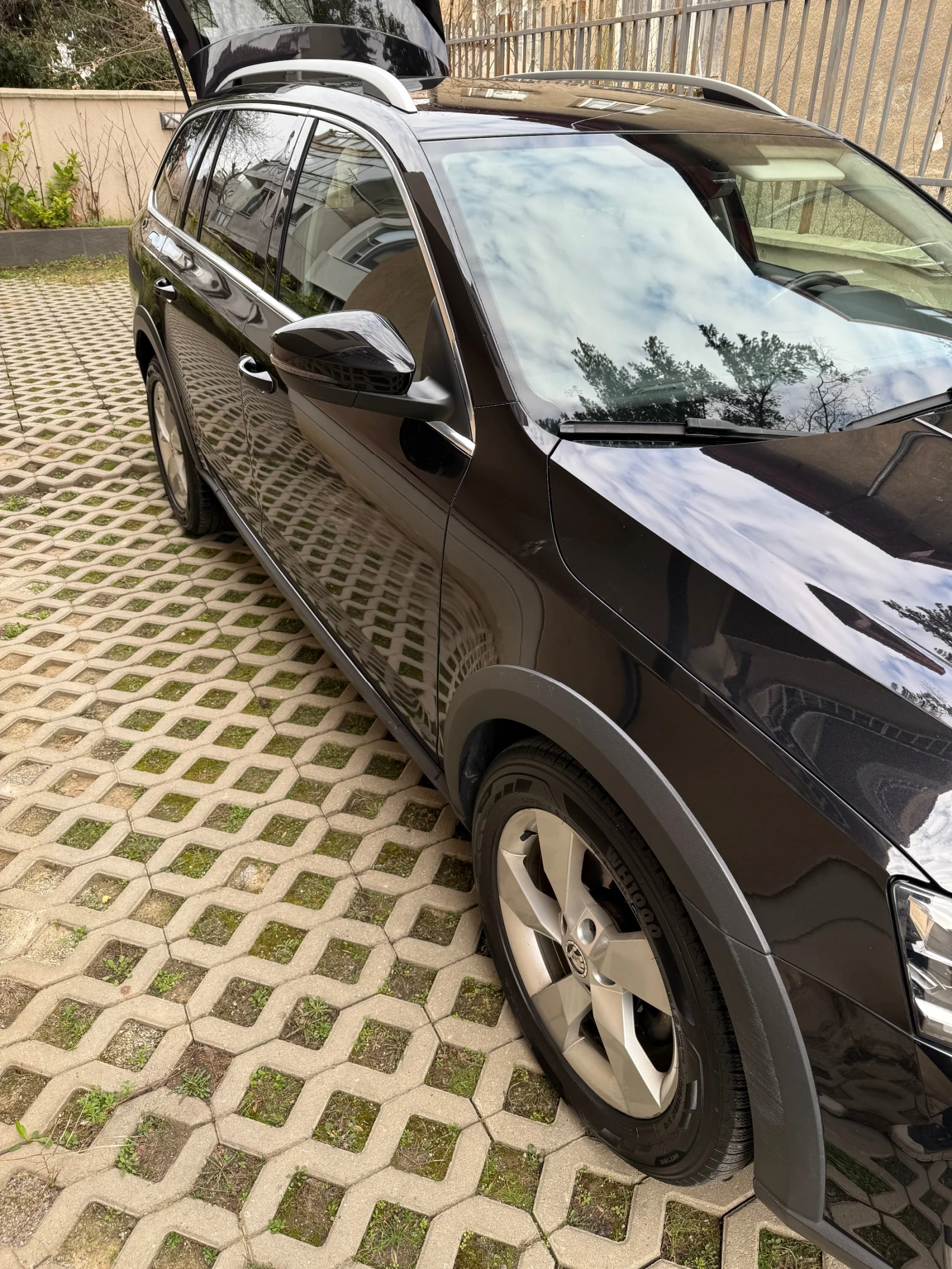 Skoda Octavia Scout, снимка 5 - Автомобили и джипове - 53858553