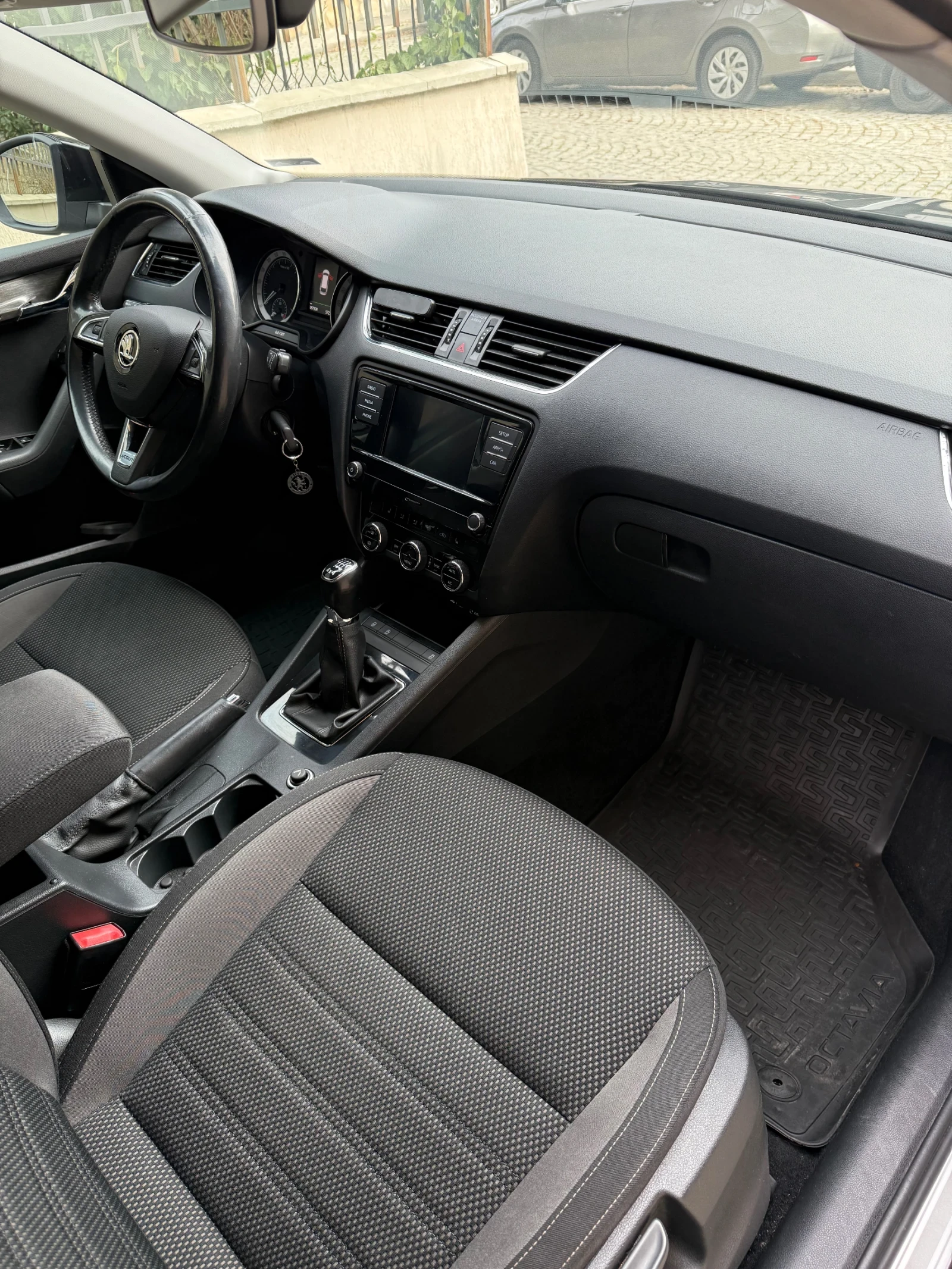 Skoda Octavia Scout, снимка 16 - Автомобили и джипове - 53858553