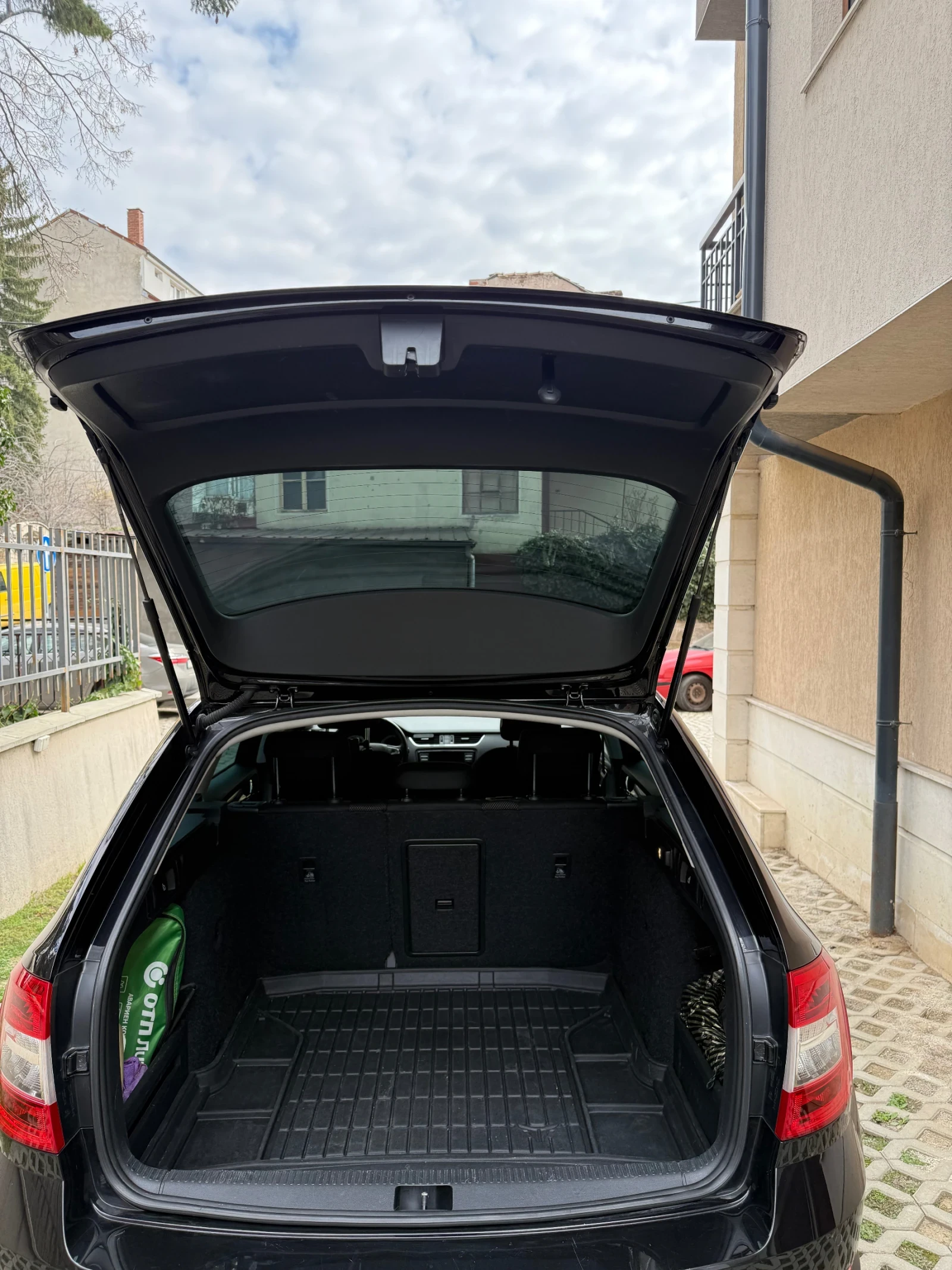 Skoda Octavia Scout, снимка 9 - Автомобили и джипове - 53858553