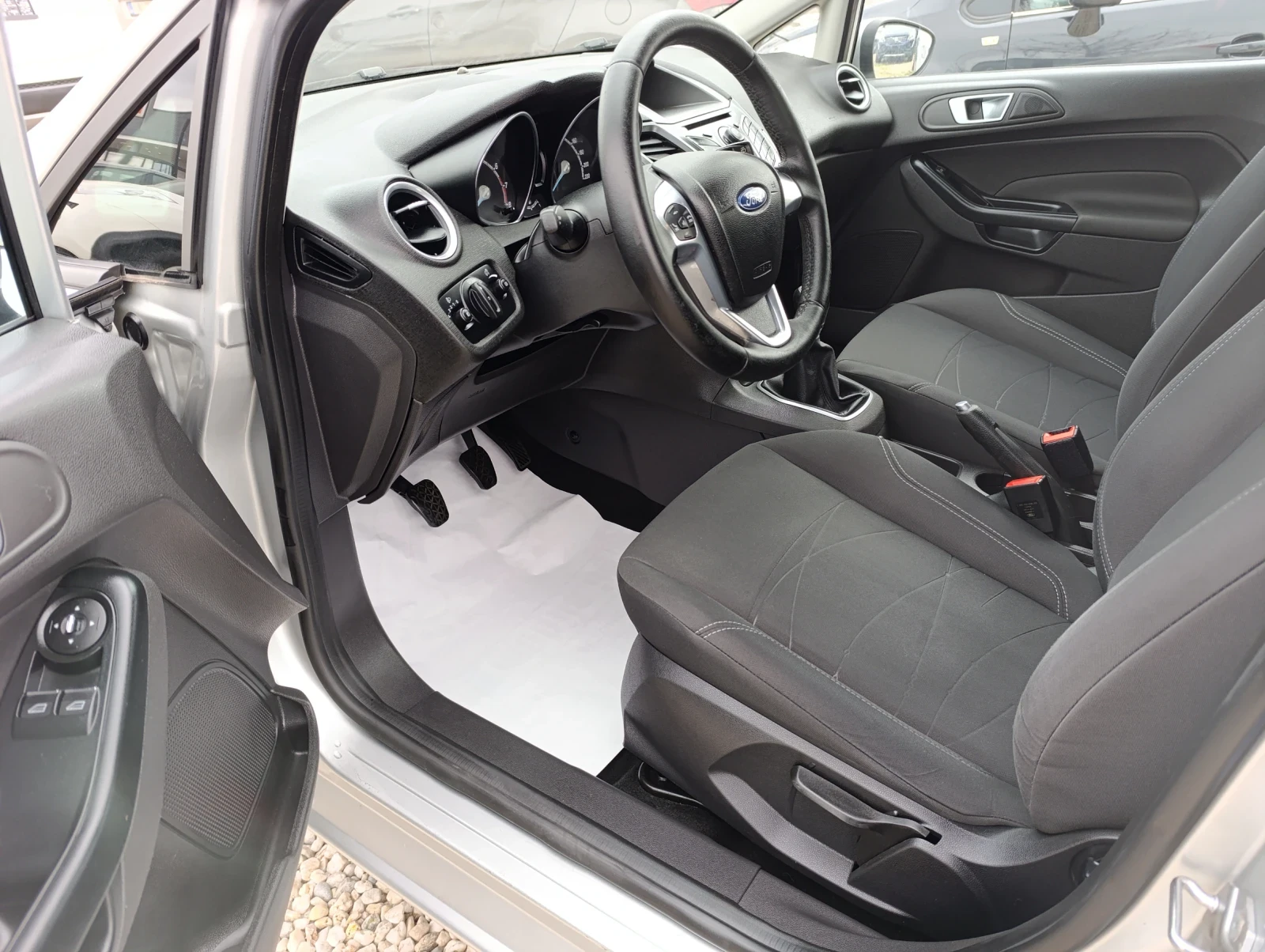 Ford Fiesta ГАЗОВА УРЕДБА, снимка 9 - Автомобили и джипове - 53875352