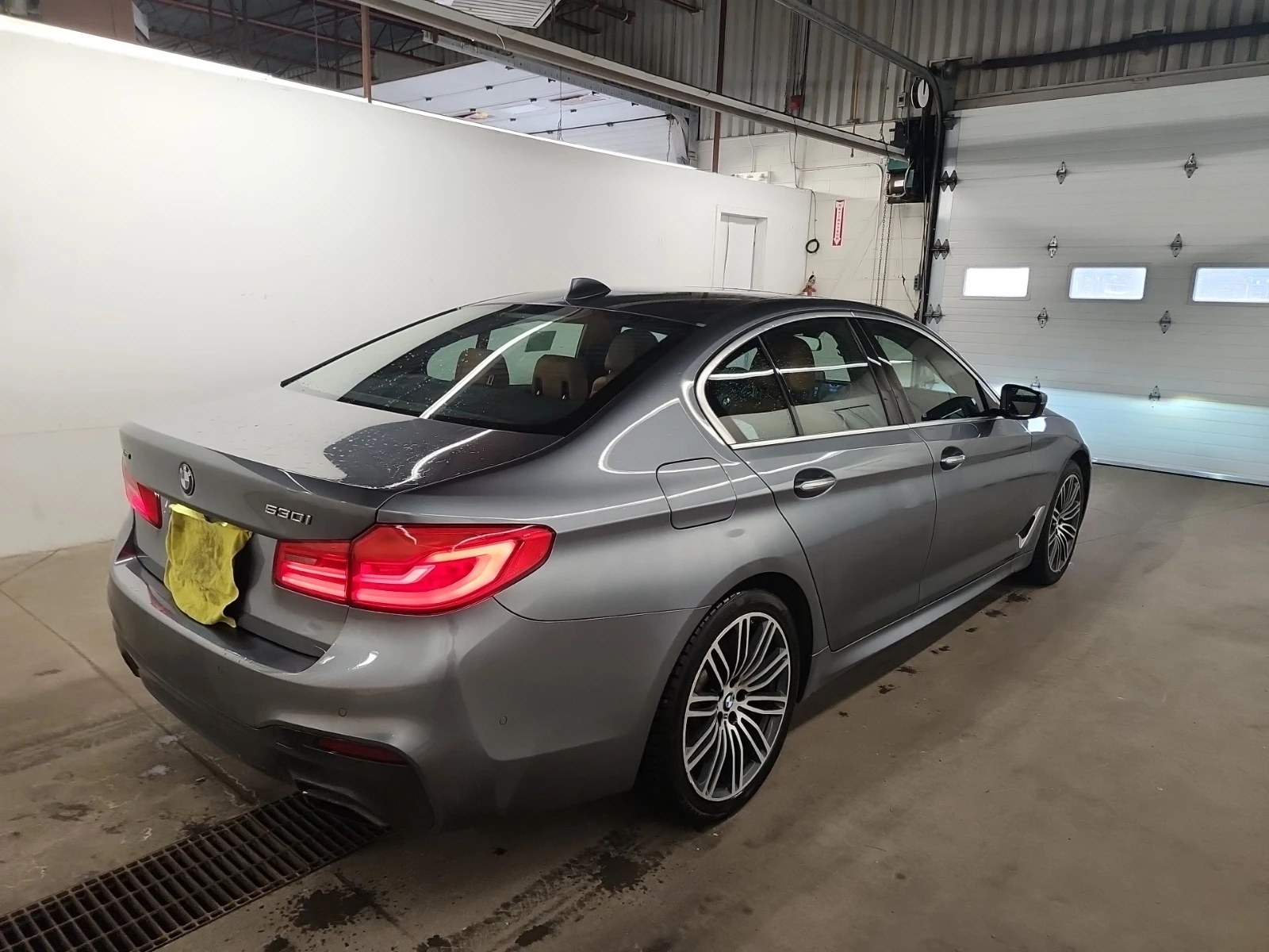 BMW 530 М ПАКЕТ * HEAD UP * 360 КАМЕРА * CARFAX * , снимка 4 - Автомобили и джипове - 54176425