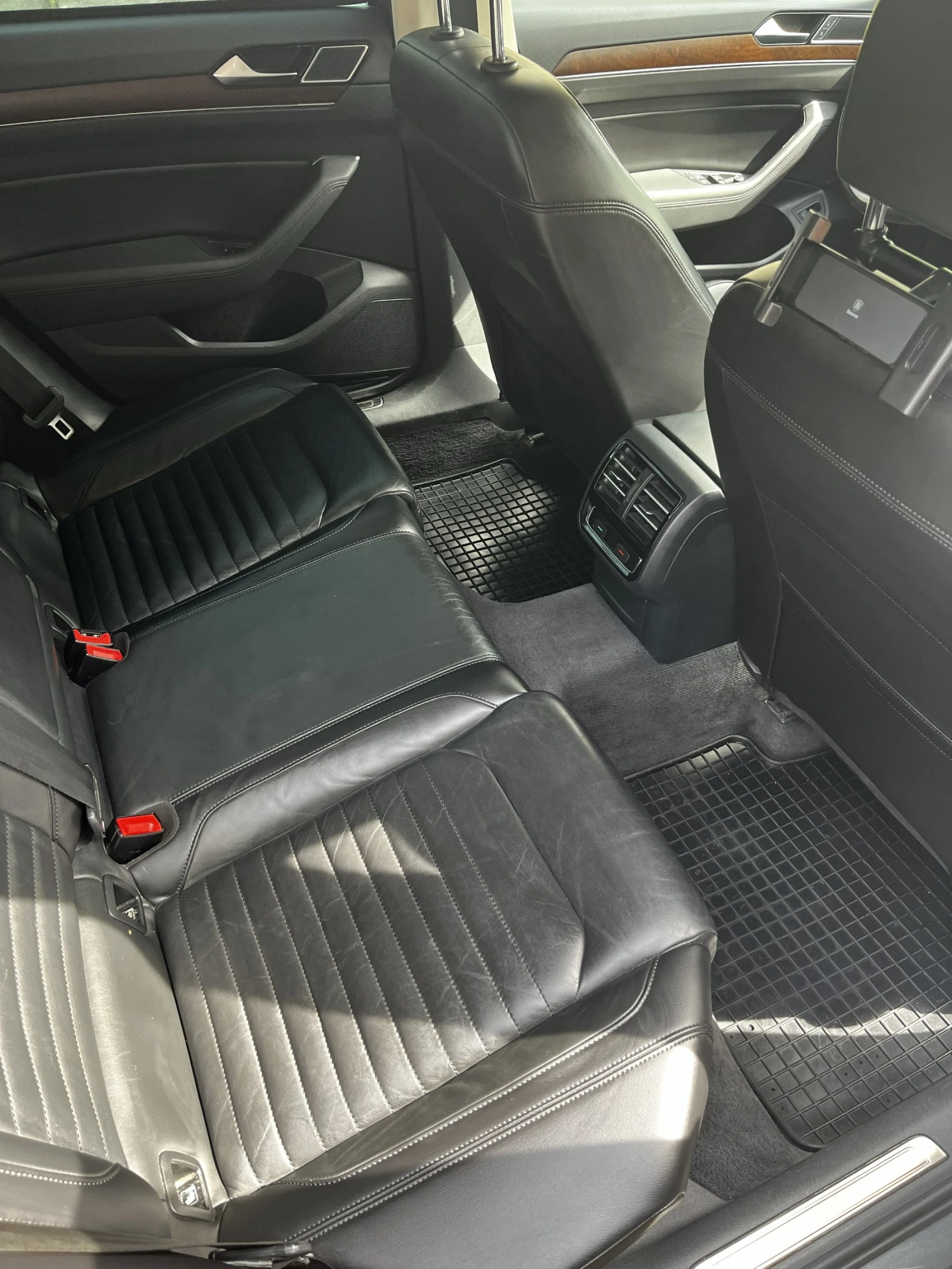 VW Passat, снимка 10 - Автомобили и джипове - 54182770