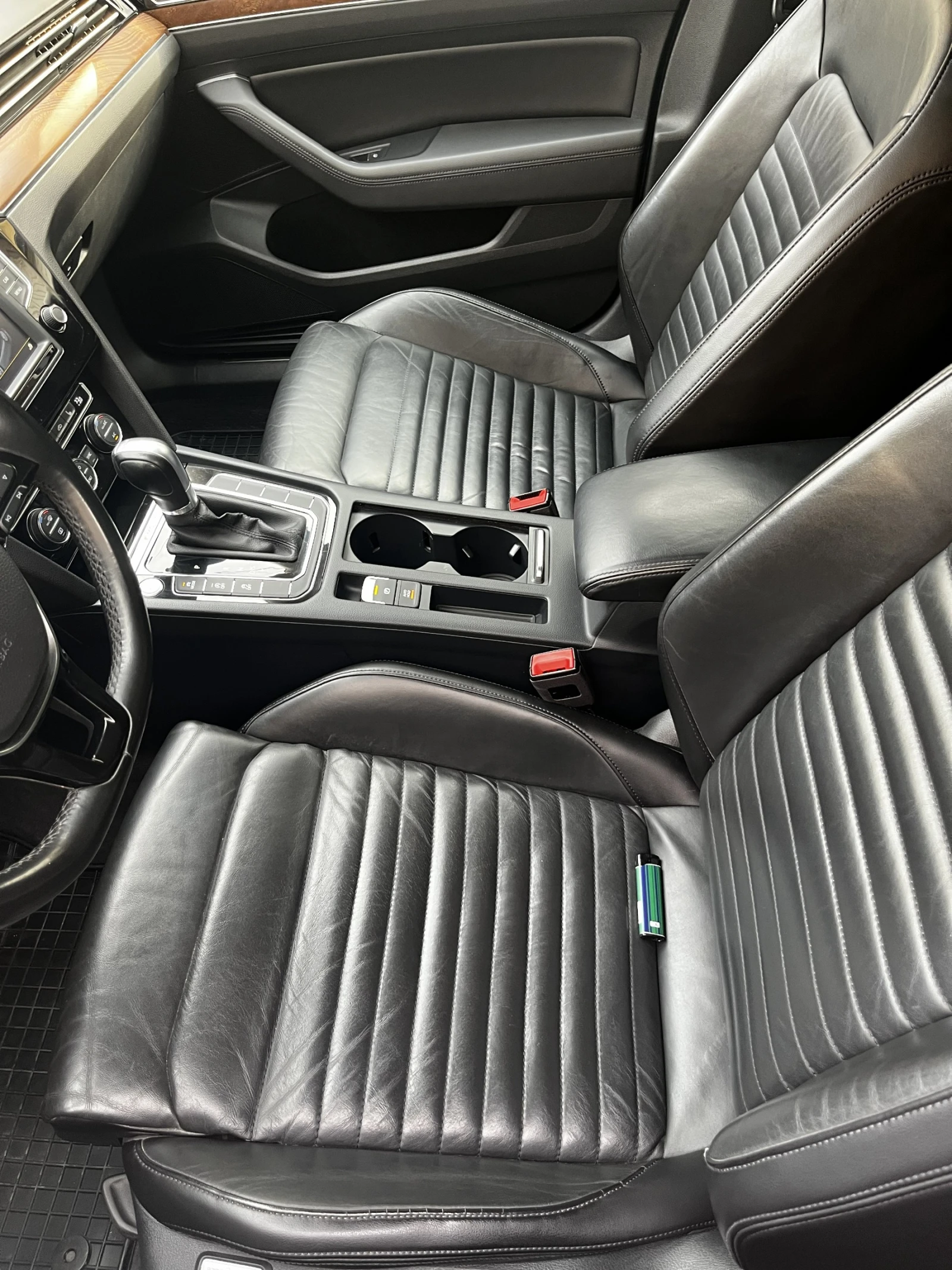 VW Passat, снимка 14 - Автомобили и джипове - 54182770