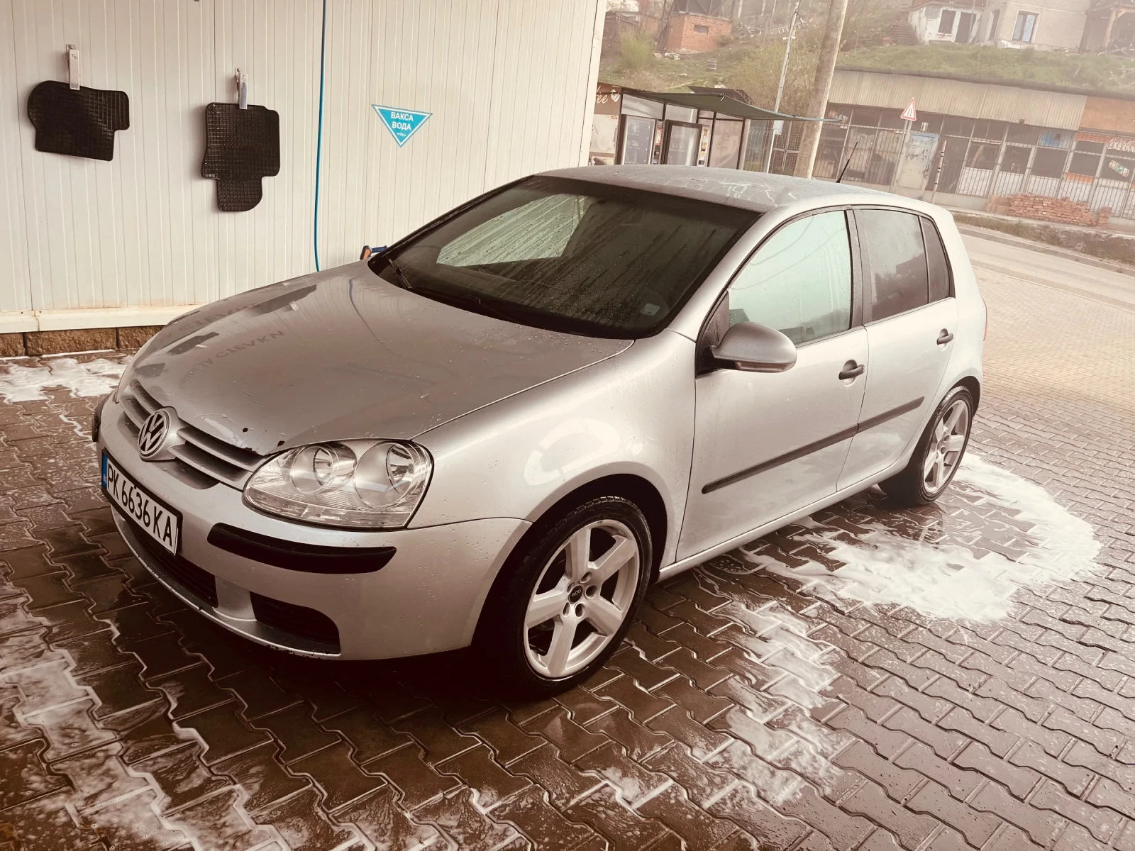 VW Golf 5, снимка 4 - Автомобили и джипове - 54226515