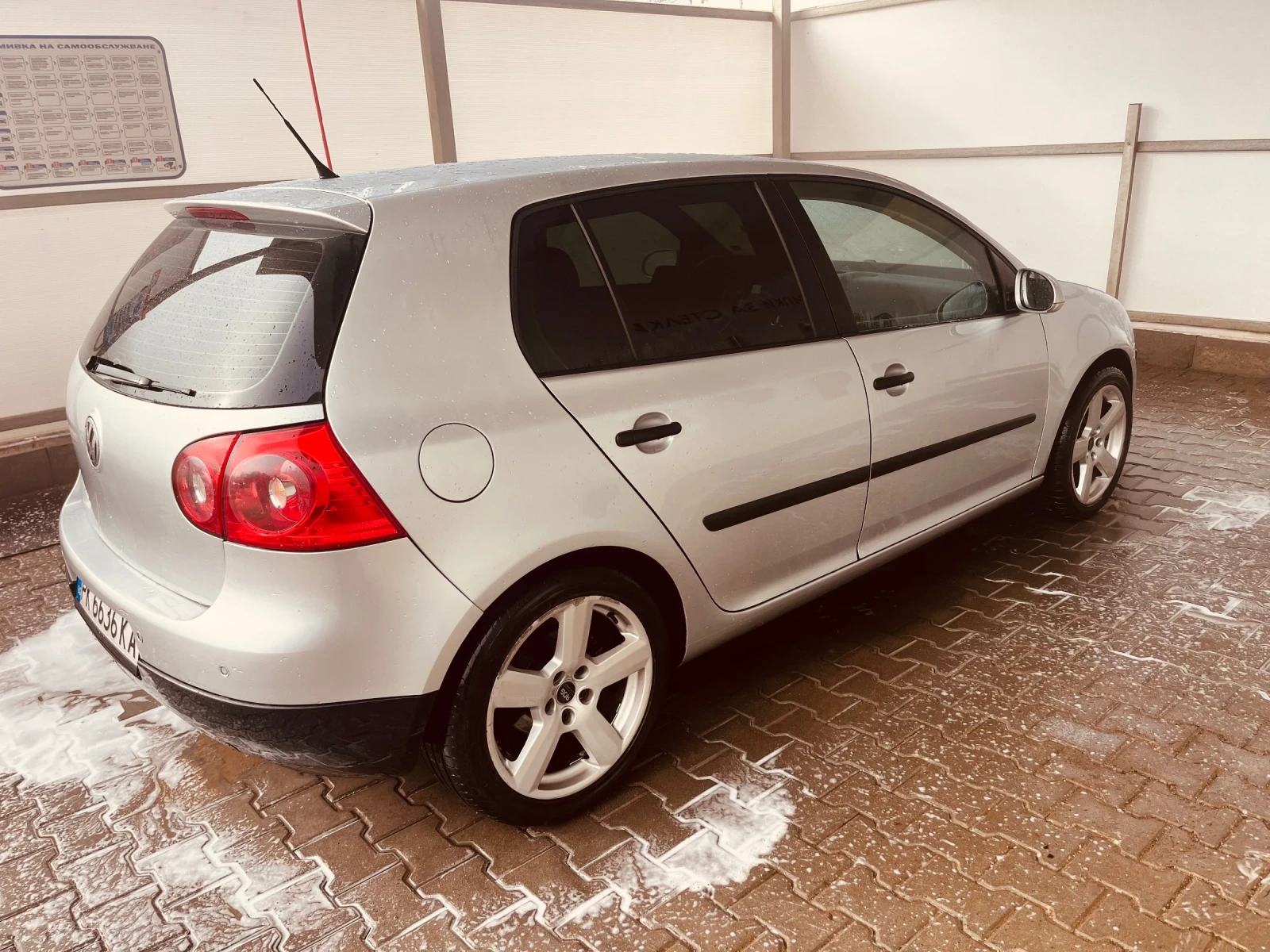 VW Golf 5, снимка 2 - Автомобили и джипове - 54226515