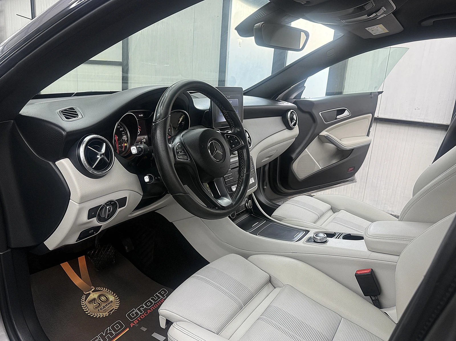 Mercedes-Benz CLA 220 AMG-line/KAMERA/ ECO START STOP/СОБСТВЕН ЛИЗИНГ, снимка 12 - Автомобили и джипове - 54848298