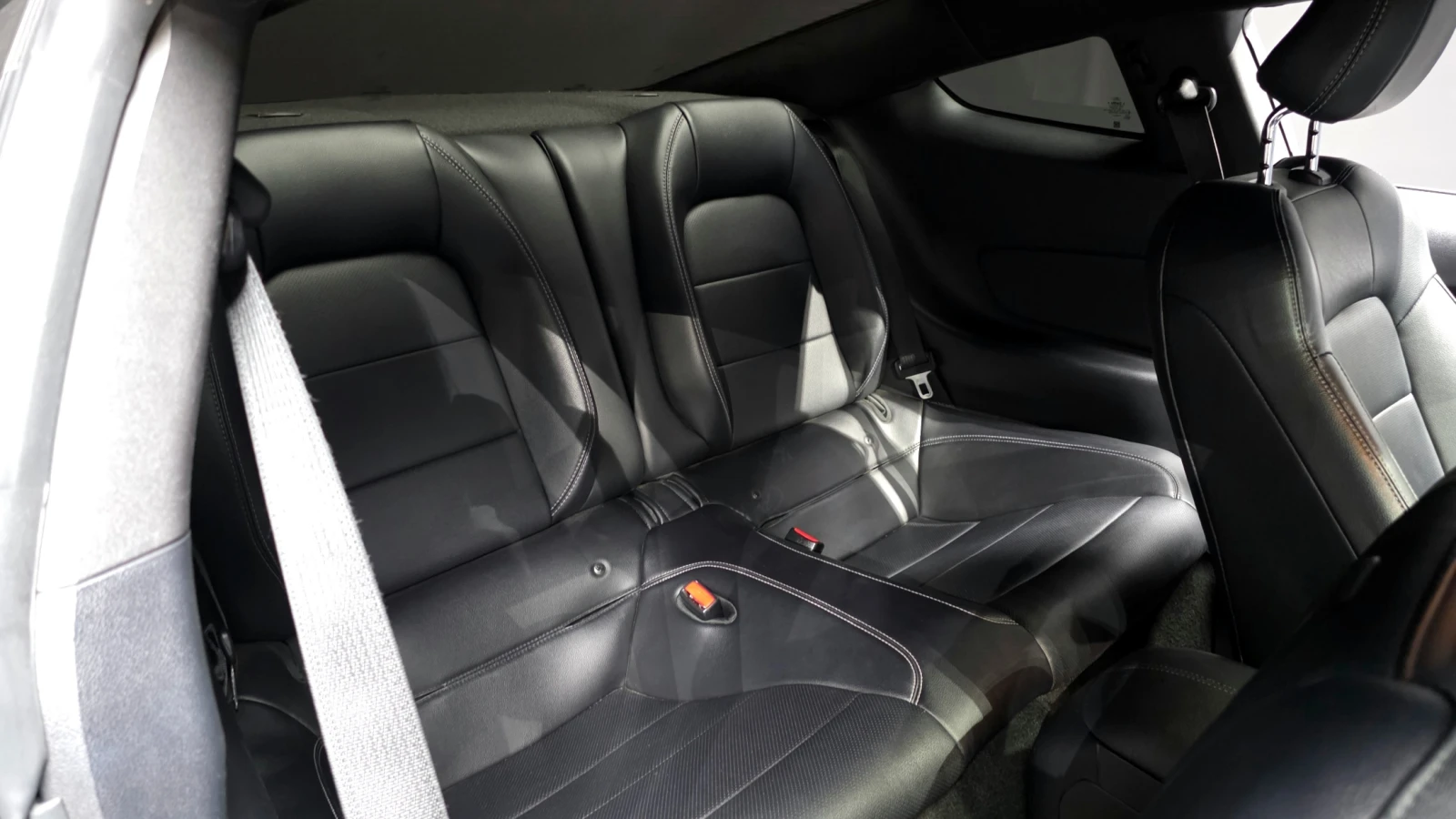 Ford Mustang 2.3 Coupe, Подгрев, Обдух., снимка 10 - Автомобили и джипове - 54856155