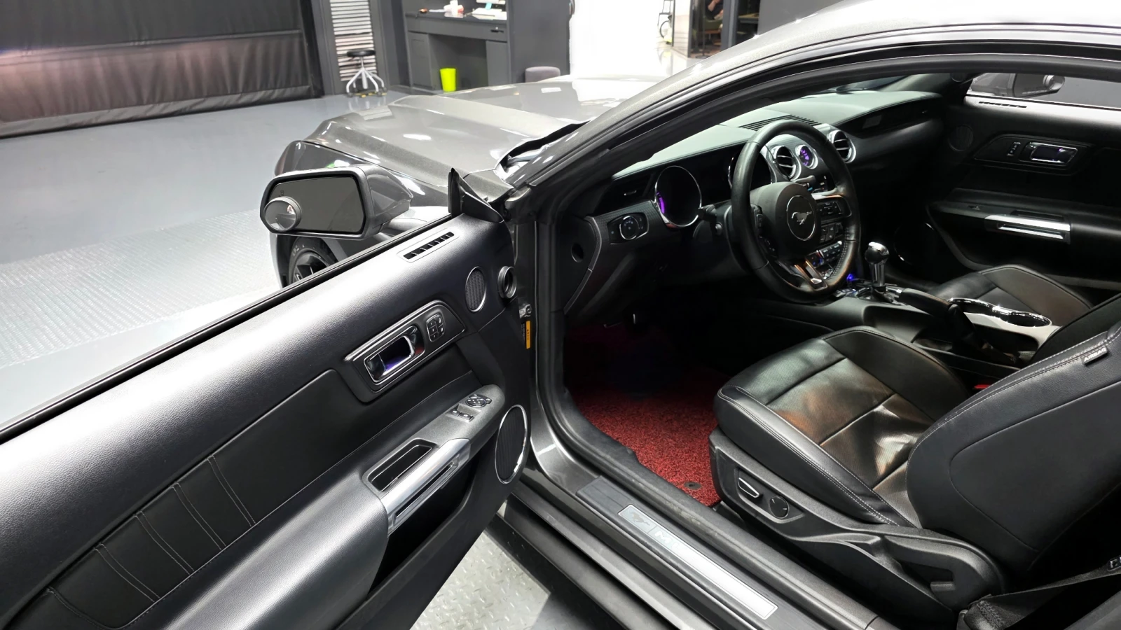 Ford Mustang 2.3 Coupe, Подгрев, Обдух., снимка 9 - Автомобили и джипове - 54856155