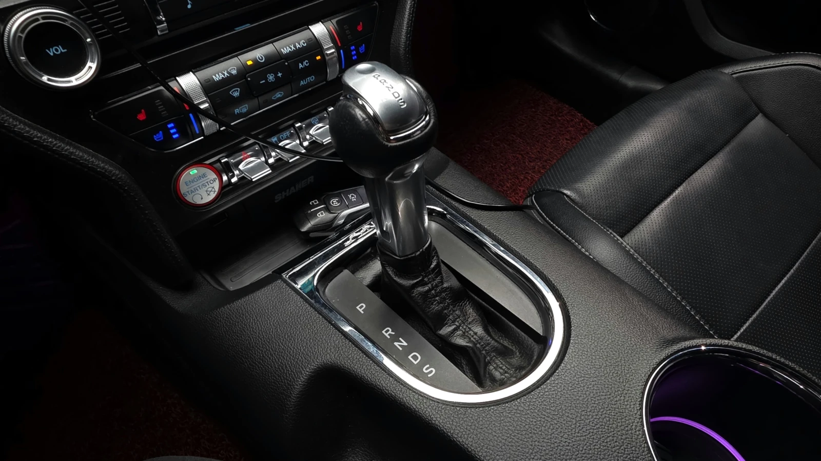 Ford Mustang 2.3 Coupe, Подгрев, Обдух., снимка 8 - Автомобили и джипове - 54856155