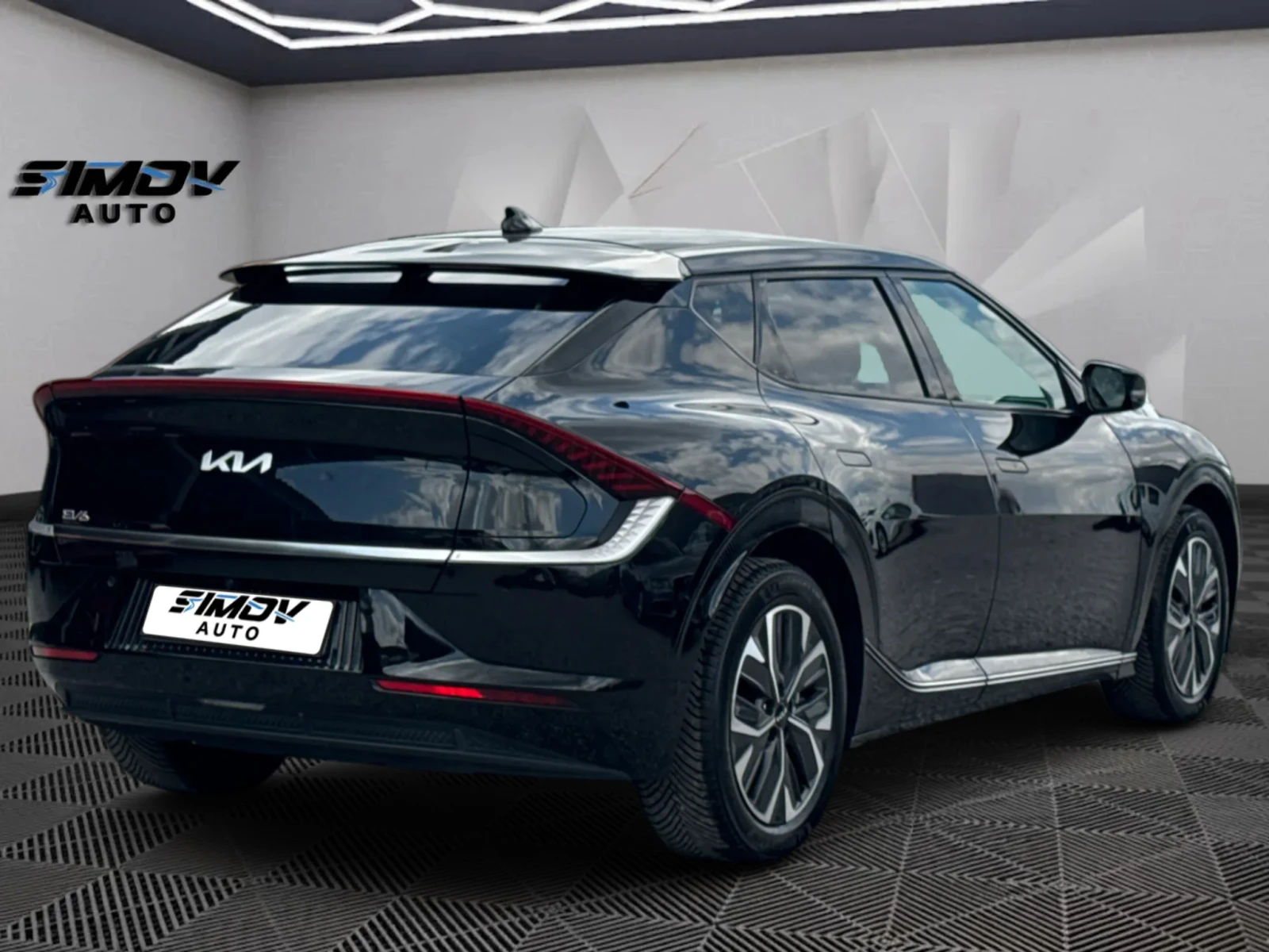 Kia EV6 77.4KWH ТЕРМО-ПОМПА ДИСТРОНИК ПАНОРАМА ОБДУХВАНЕ, снимка 2 - Автомобили и джипове - 55178329