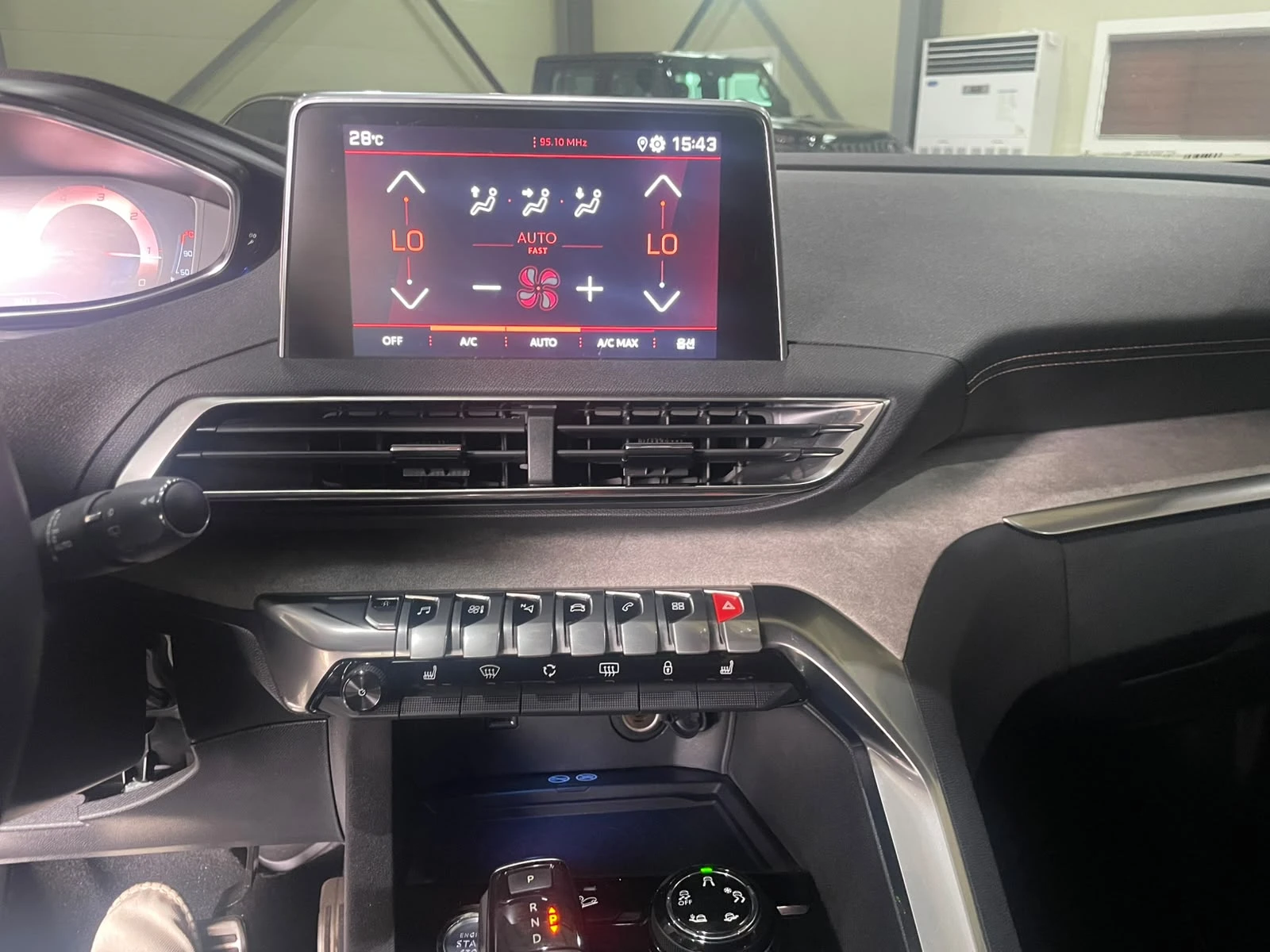 Peugeot 3008 2.0 BlueHDi ! GT Line !, снимка 14 - Автомобили и джипове - 55284419