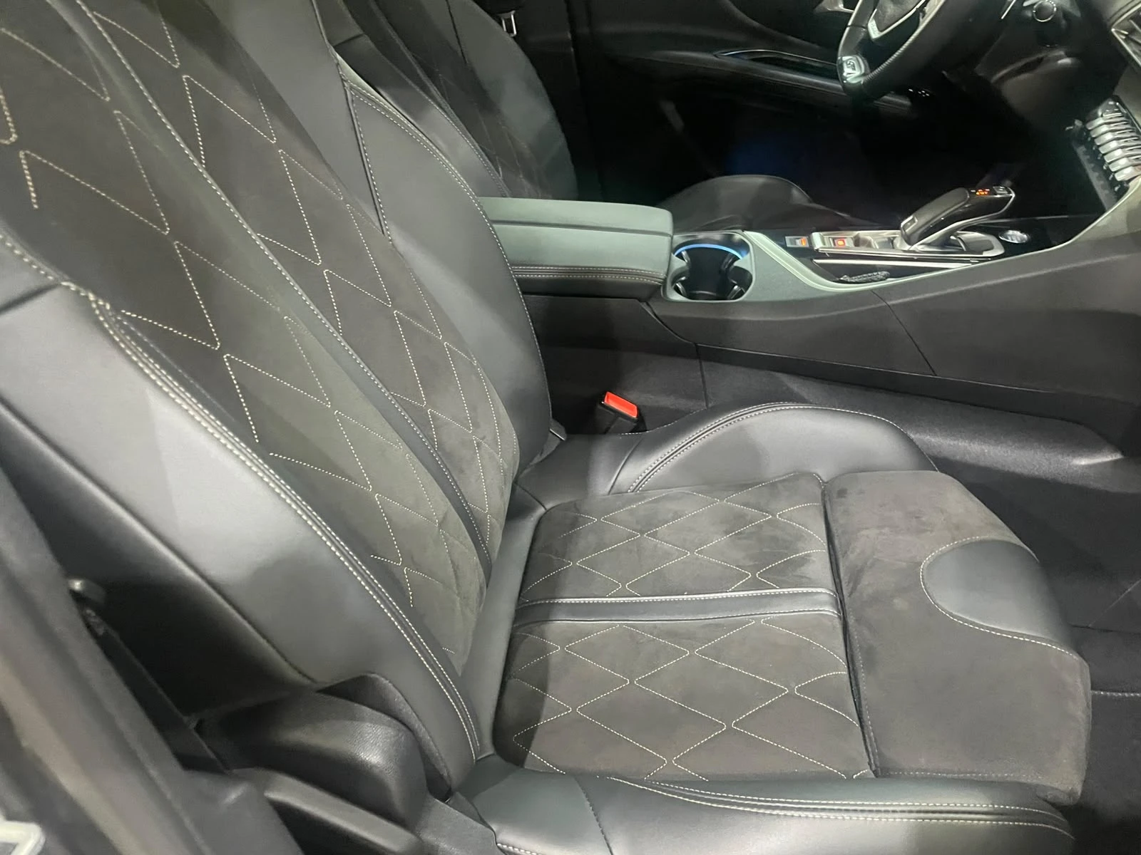 Peugeot 3008 2.0 BlueHDi ! GT Line !, снимка 8 - Автомобили и джипове - 55284419