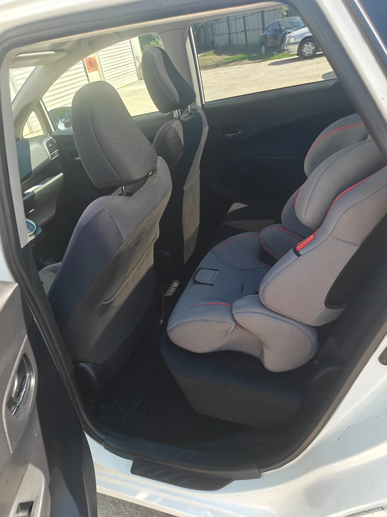 Toyota Verso S 1.4 Diesel Automatic | Mobile.bg � ����������� 8