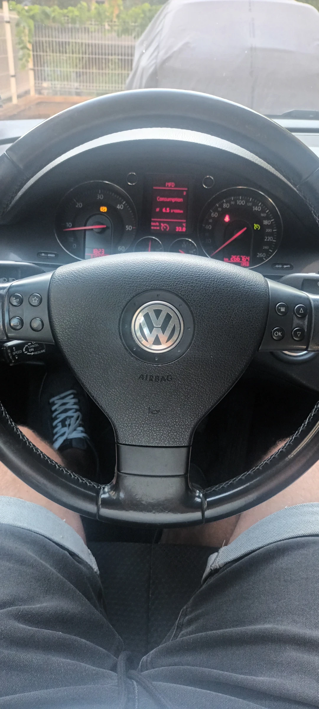 VW Passat, снимка 15 - Автомобили и джипове - 55668172