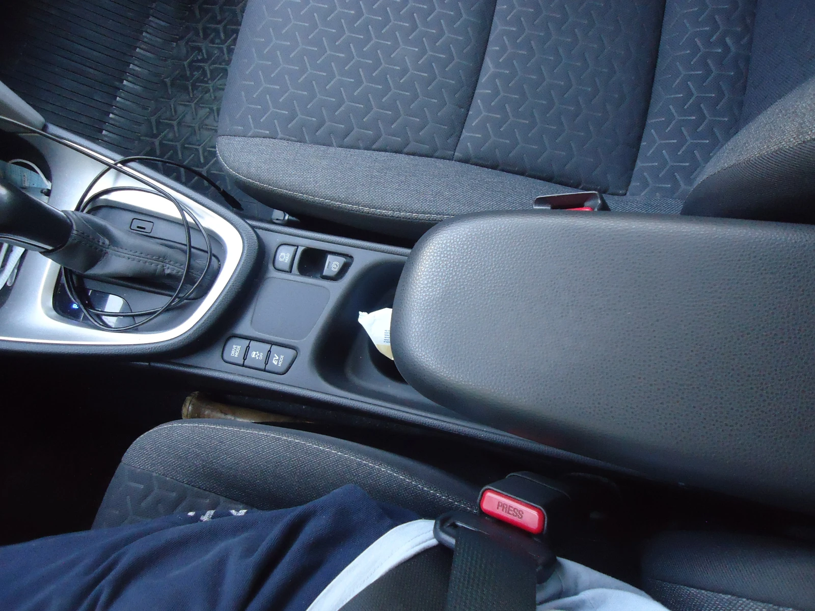 Toyota Yaris Cross, снимка 14 - Автомобили и джипове - 55728483