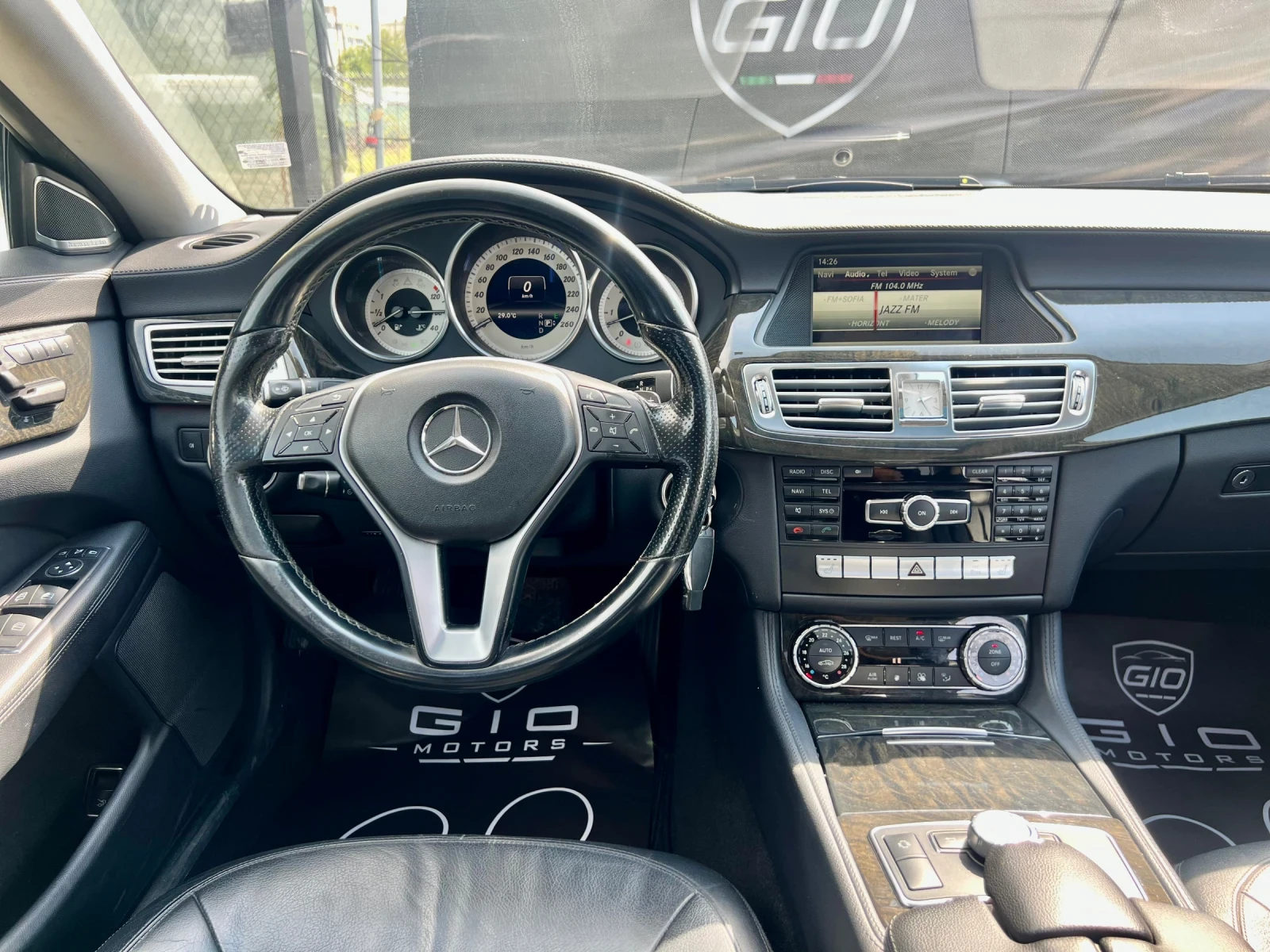 Mercedes-Benz CLS 350 harman/kardon* Подгрев* Шибедах* Памет* Distronic*, снимка 10 - Автомобили и джипове - 55812302