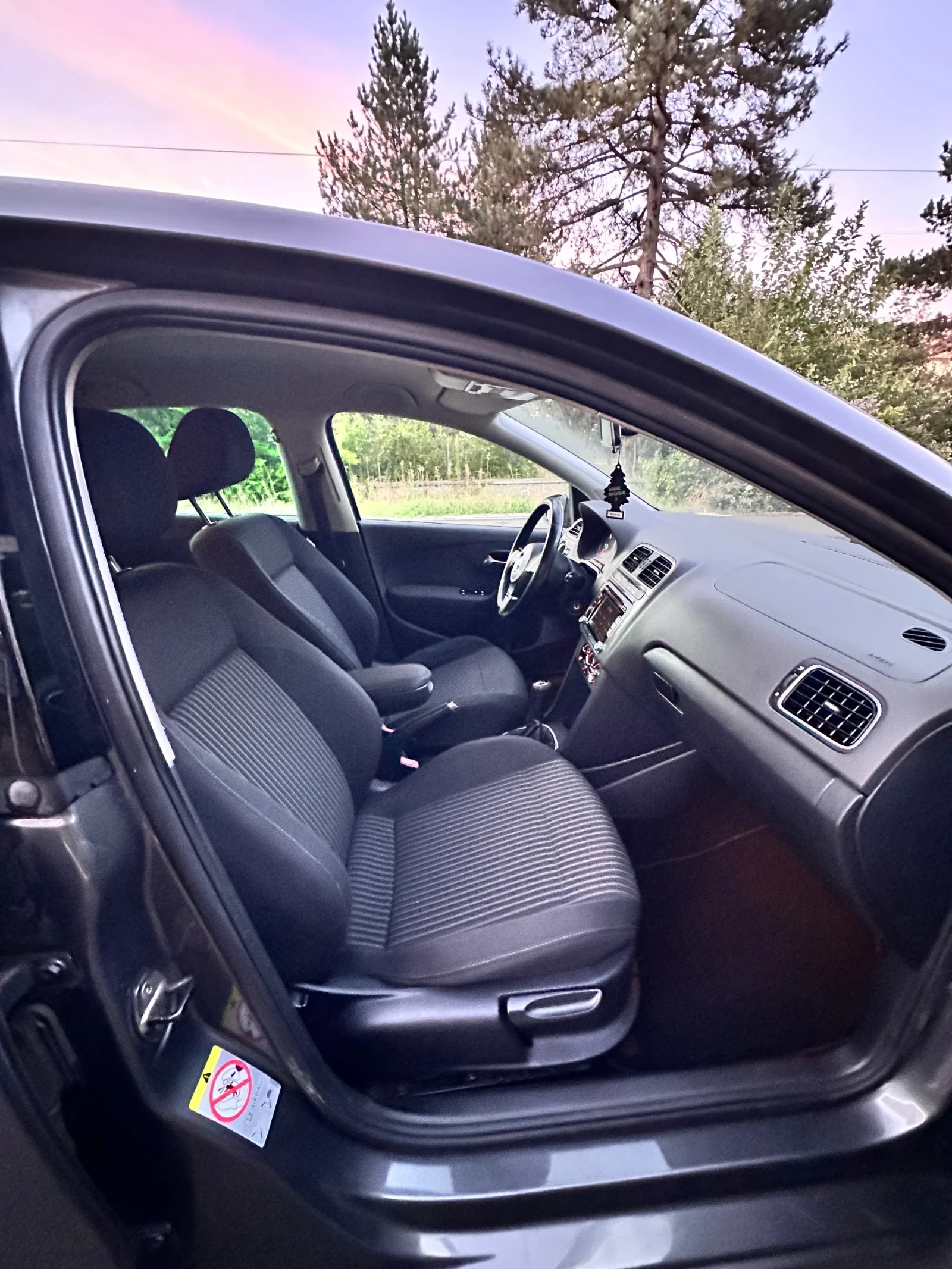 VW Polo 1.6 TDI HighLine 90kc, снимка 10 - Автомобили и джипове - 55954555