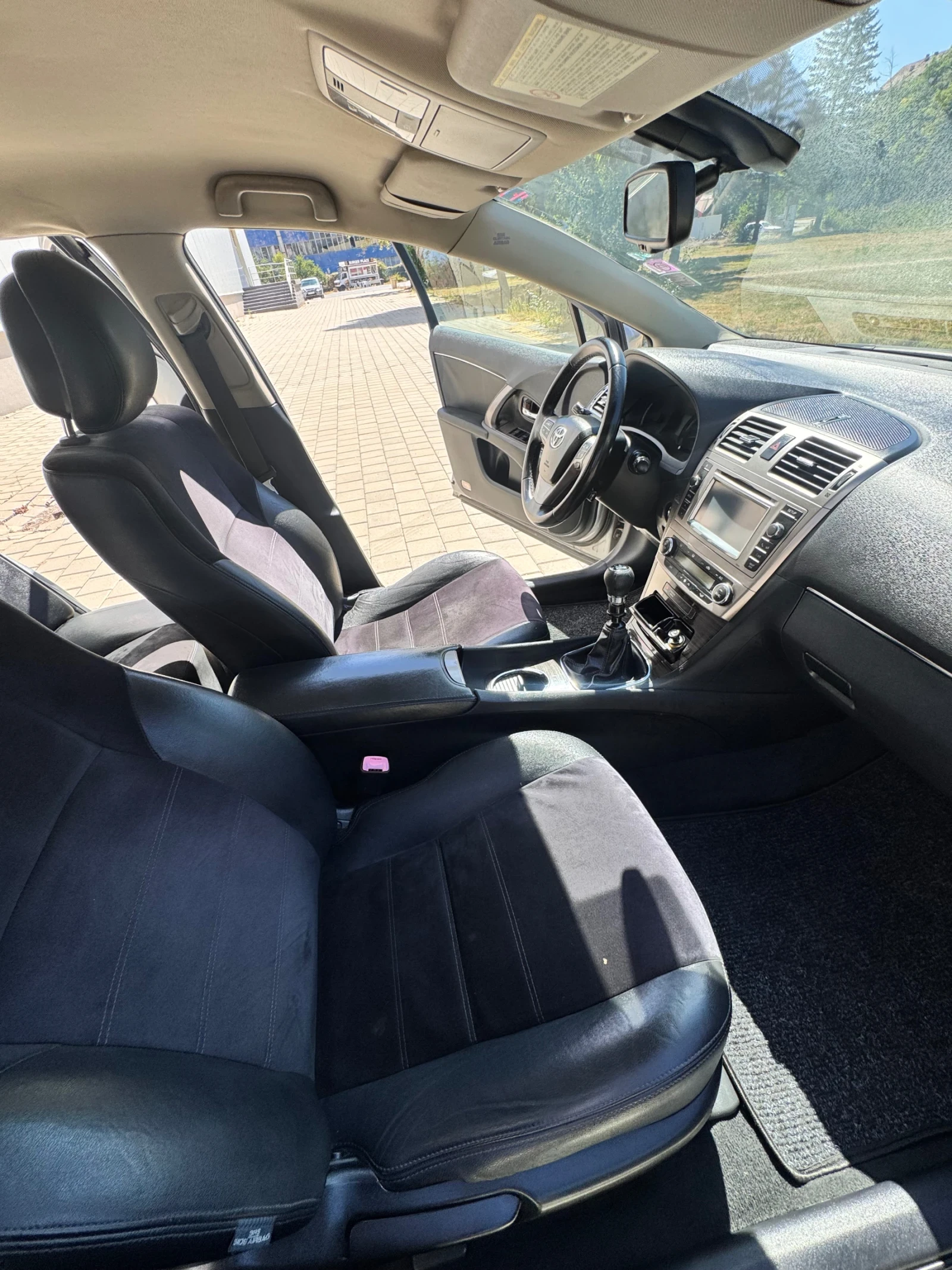Toyota Avensis Камера алкантара навигация , снимка 16 - Автомобили и джипове - 55994537