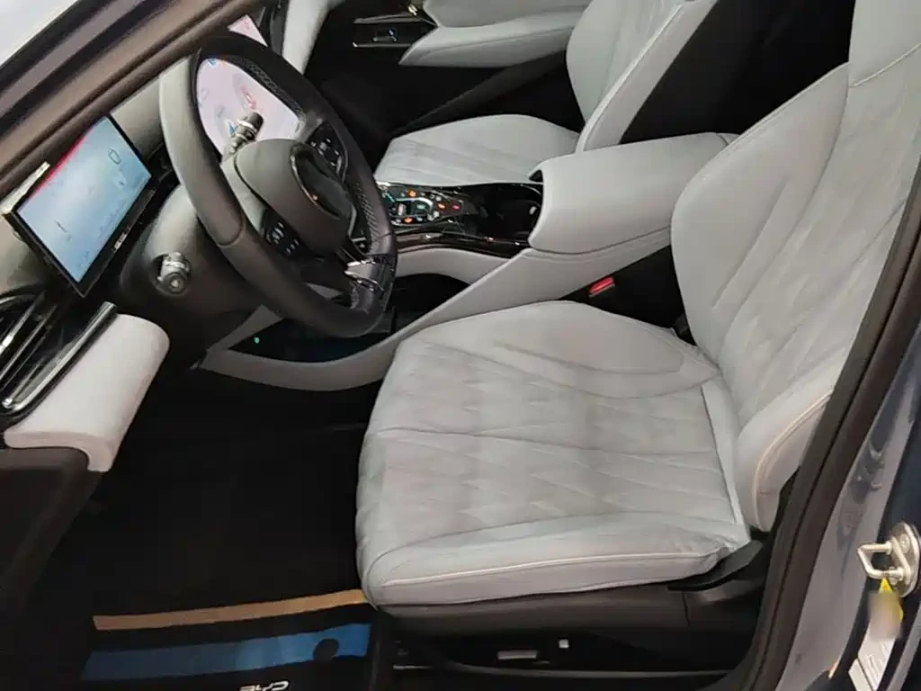 BYD Seal Standard Range RWD Elite   61.4 kWh, снимка 4 - Автомобили и джипове - 56704034