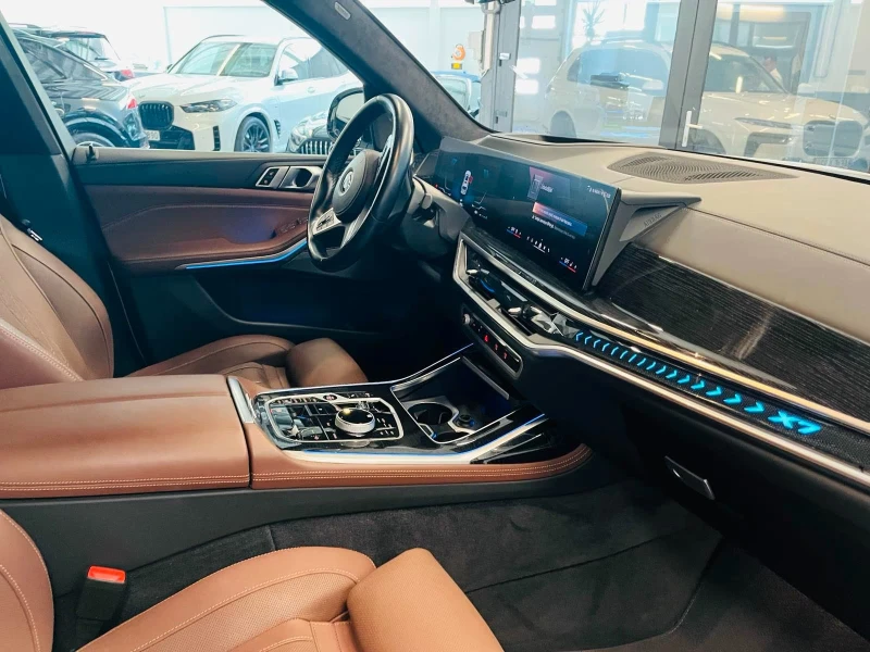 BMW X7 40d/352HP/xDRIVE/M-SPORT/HUD/360/HUD/757v, снимка 8 - Автомобили и джипове - 52157292