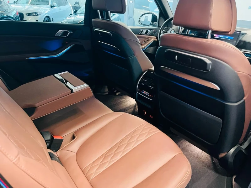 BMW X7 40d/352HP/xDRIVE/M-SPORT/HUD/360/HUD/757v, снимка 13 - Автомобили и джипове - 52157292