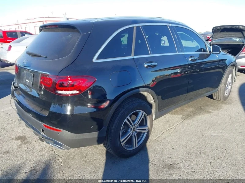 Mercedes-Benz GLC 300 * SUV * CARFAX * БЕЗ ПЪРВОНАЧАЛНА ВНОСКА, снимка 4 - Автомобили и джипове - 52958610