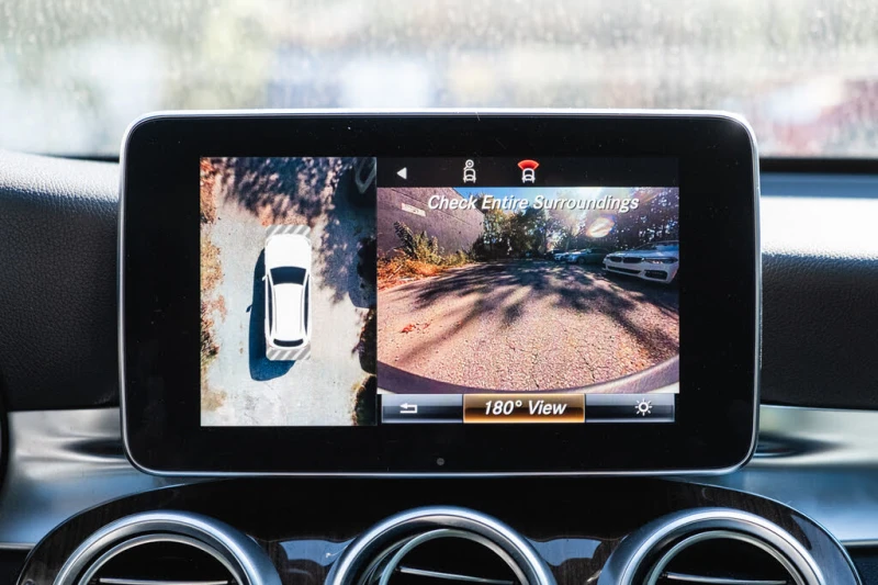 Mercedes-Benz GLC 300 4MATIC* Автокредит* (Цена до БГ), снимка 14 - Автомобили и джипове - 53434639