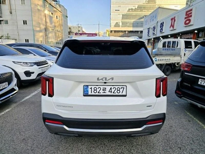 Kia Sorento HEV 1.6 2WD| 226к.с., снимка 3 - Автомобили и джипове - 56125964