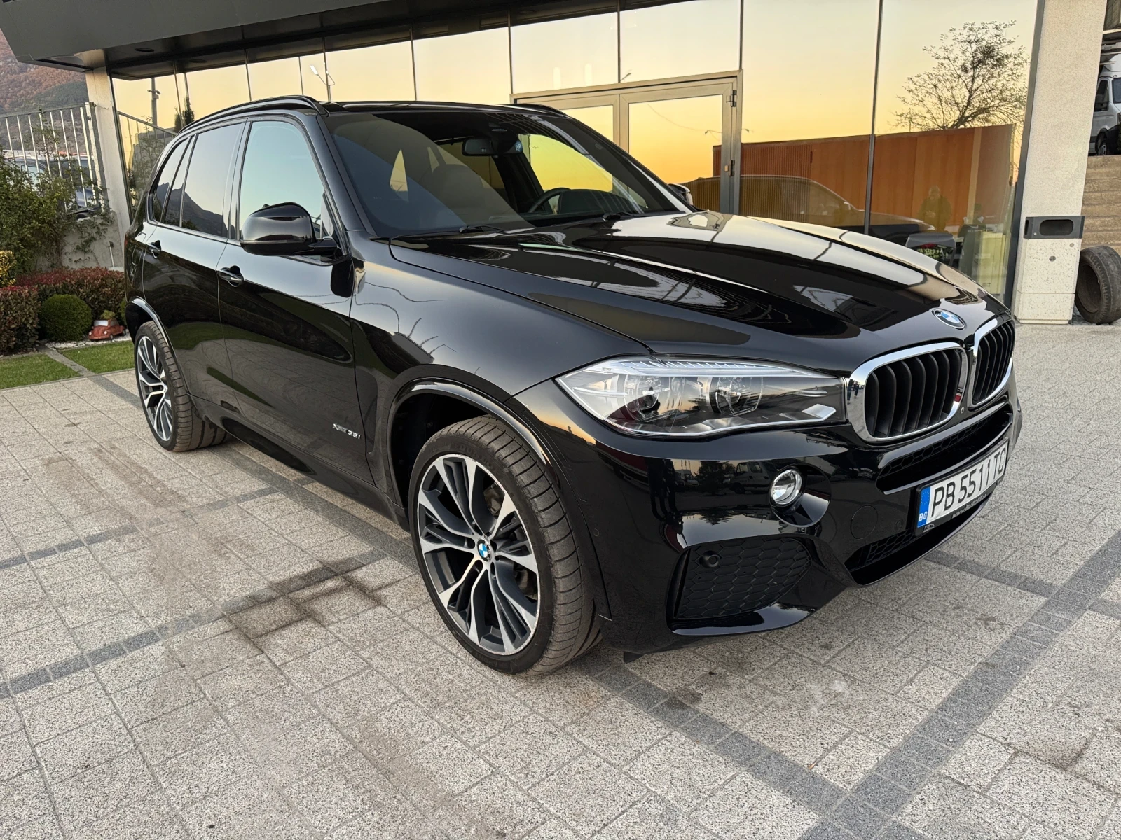 BMW X5 MPerformance Xdrive 35i - изображение 2