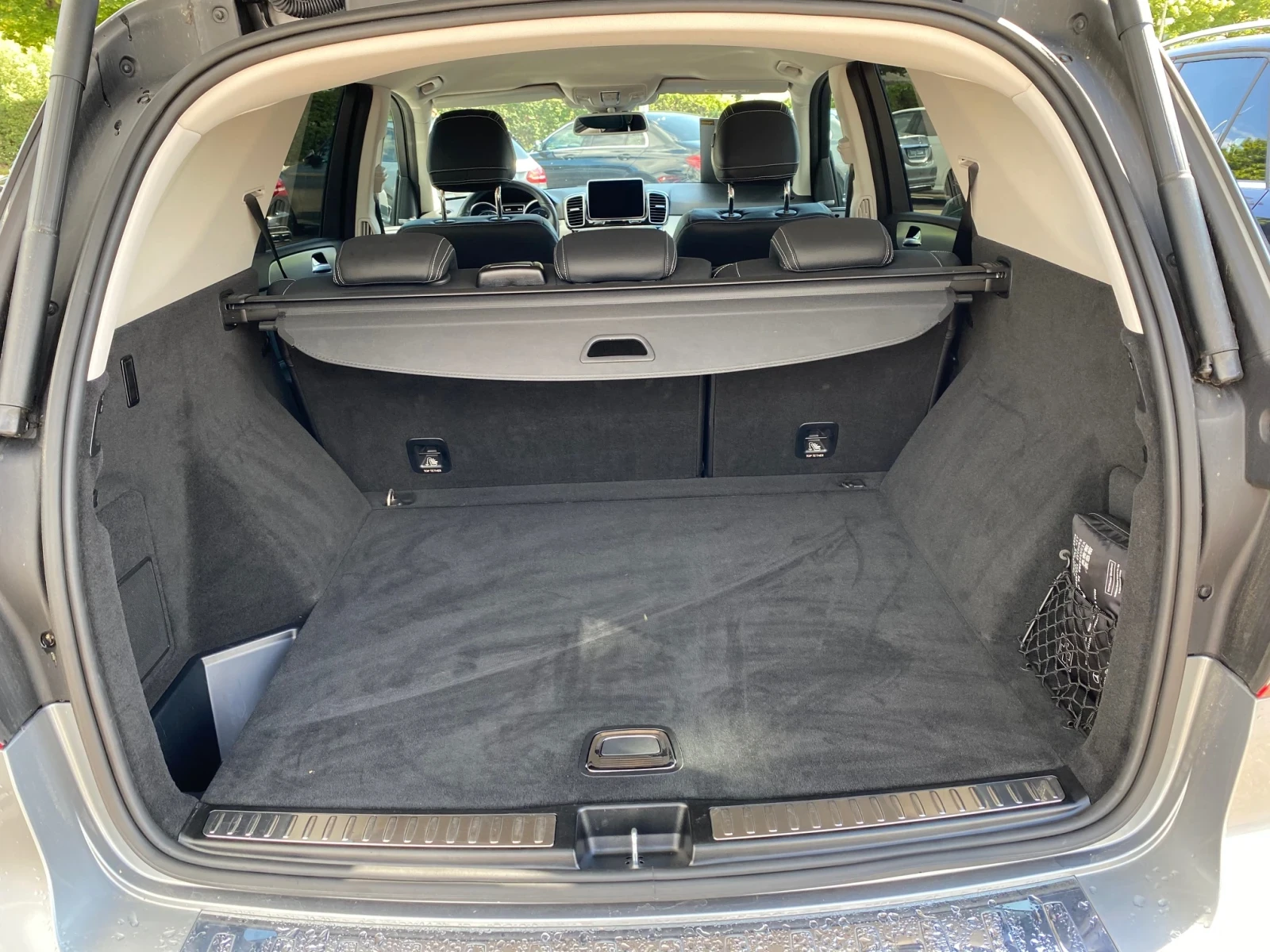 Mercedes-Benz GLE 350 SUV - изображение 8