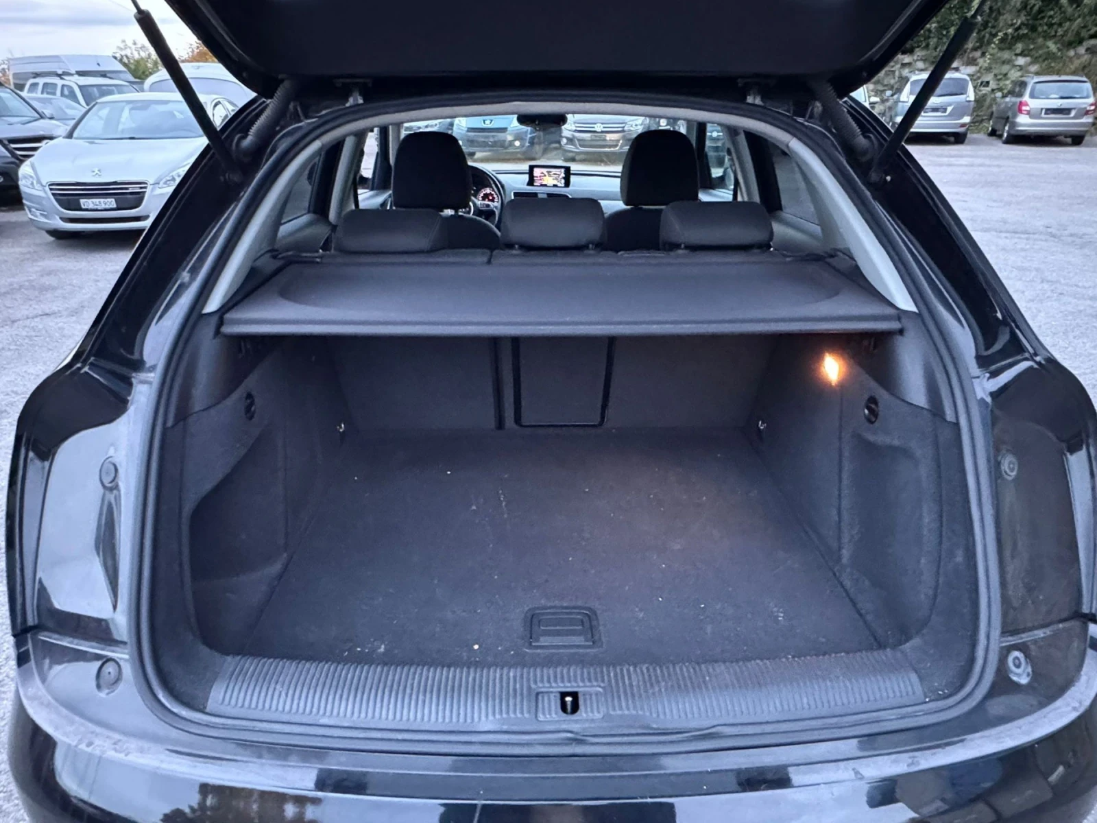 Audi Q3 2.0i , , бензин 4х4 автоматик!!!! - изображение 8