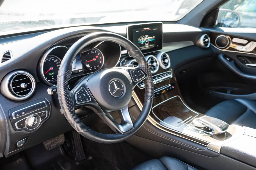 Mercedes-Benz GLC 300 4MATIC* Автокредит* (Цена до БГ) - изображение 4