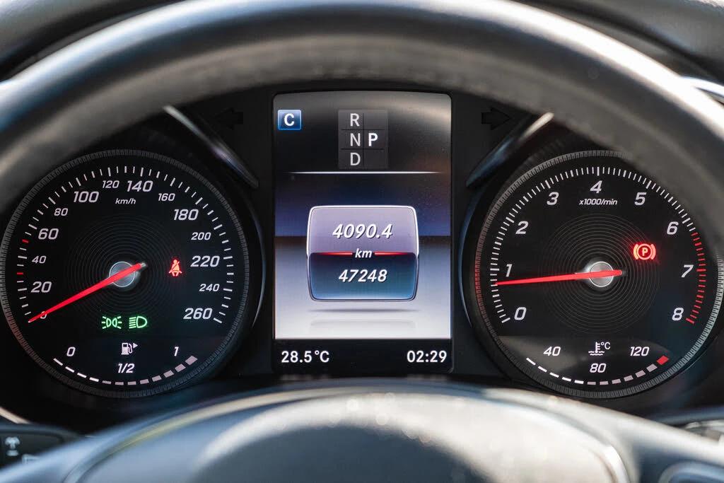 Mercedes-Benz GLC 300 4MATIC* Автокредит* (Цена до БГ) - изображение 9