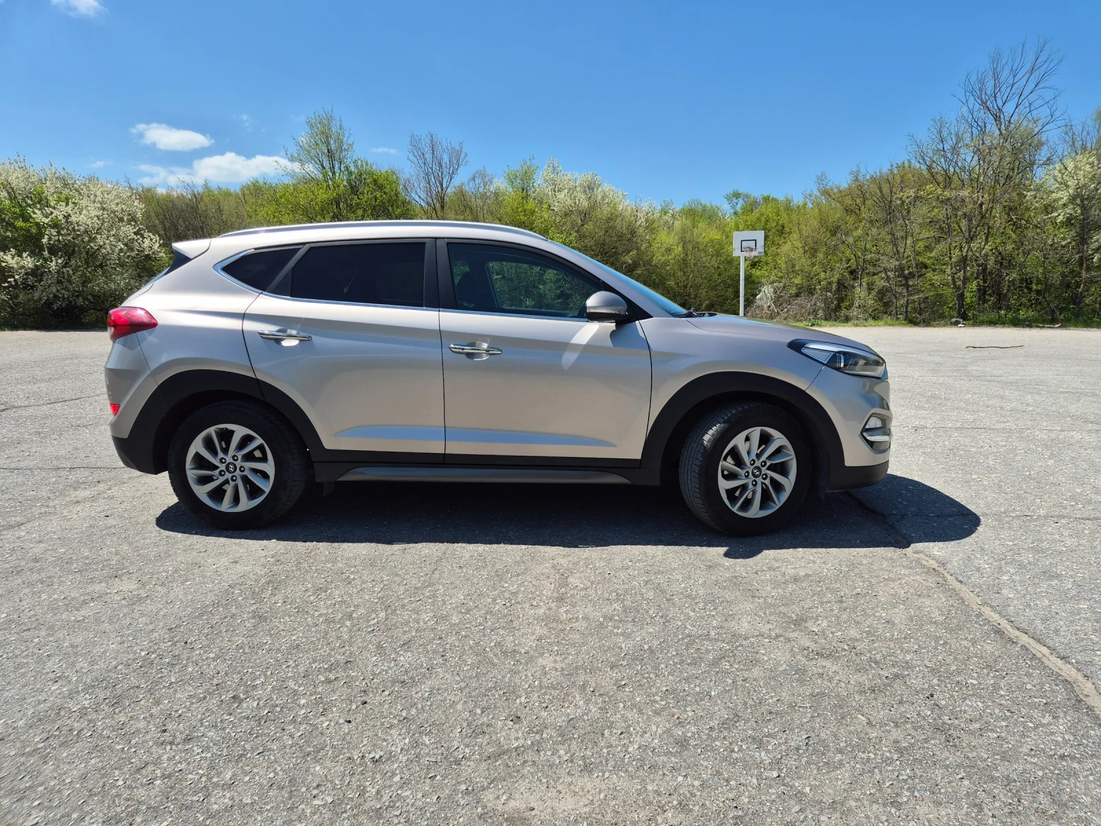 Hyundai Tucson, снимка 2 - Автомобили и джипове - 54718514
