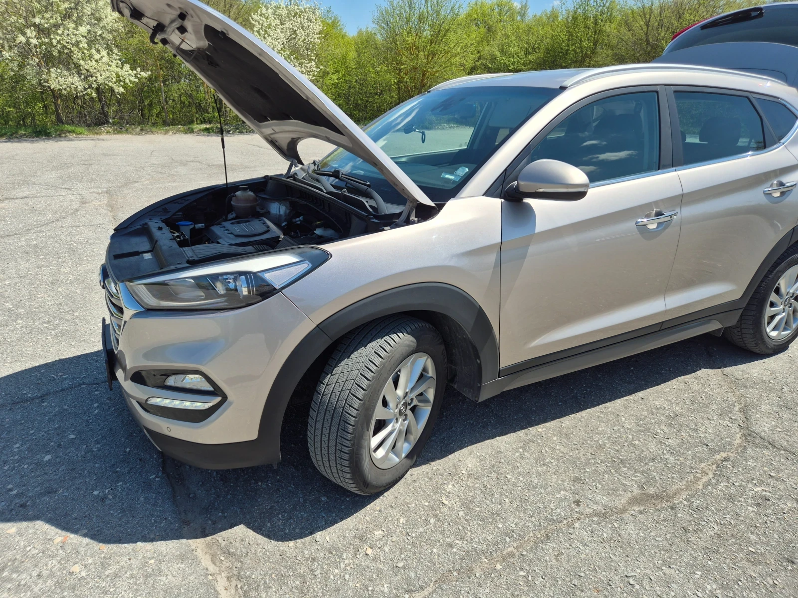 Hyundai Tucson, снимка 13 - Автомобили и джипове - 54718514