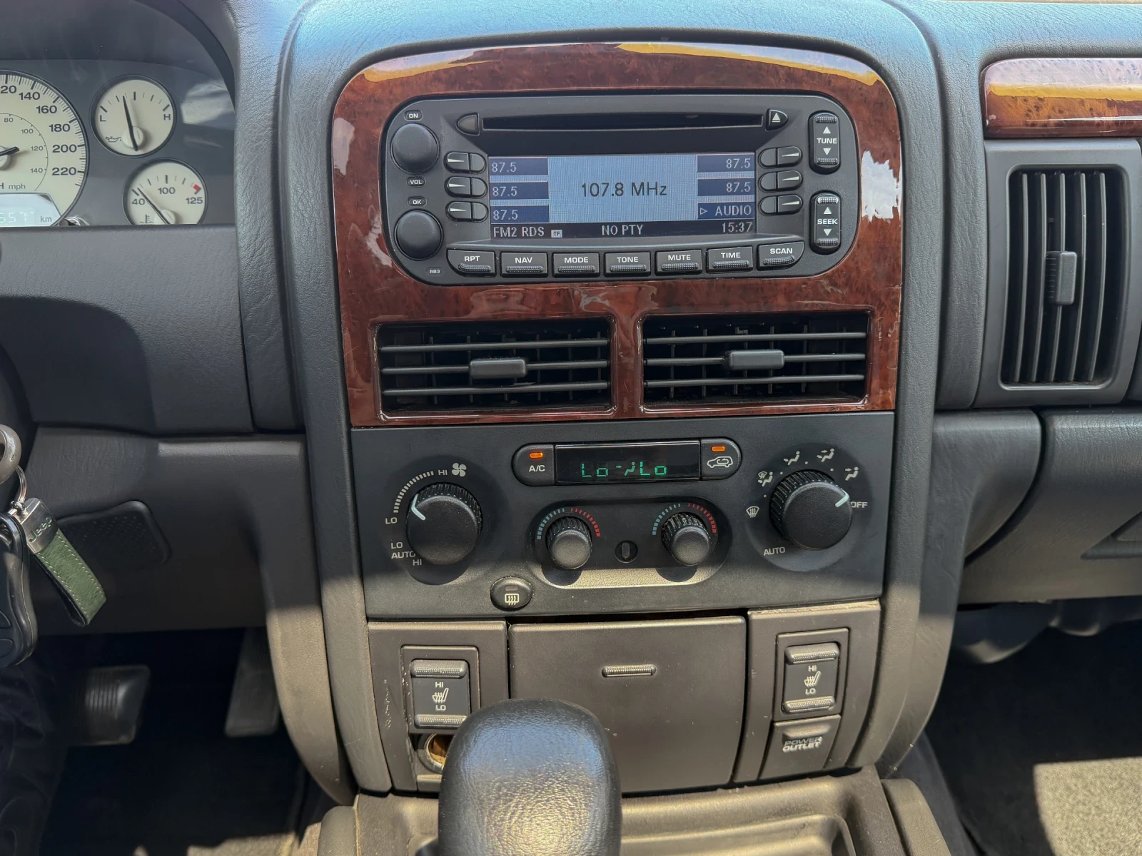 Jeep Grand cherokee 2.7 CRD OVERLAND, снимка 8 - Автомобили и джипове - 55300832