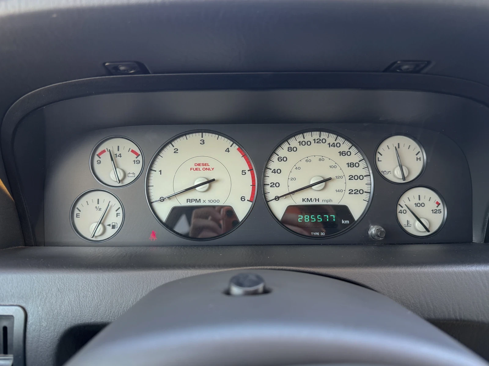Jeep Grand cherokee 2.7 CRD OVERLAND, снимка 9 - Автомобили и джипове - 55300832