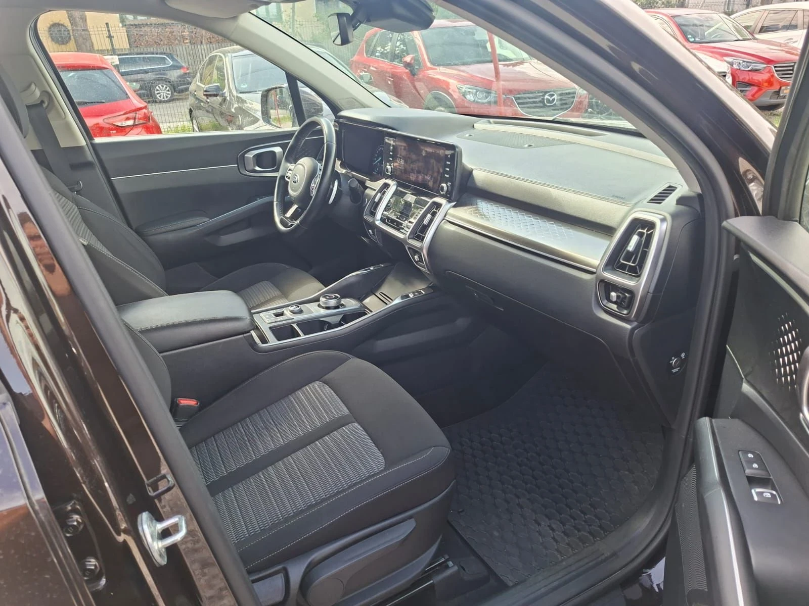 Kia Sorento, снимка 10 - Автомобили и джипове - 56045136