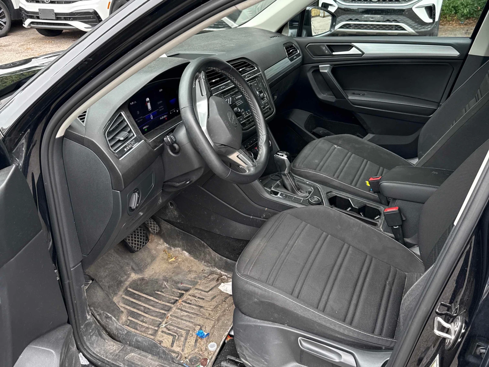 VW Tiguan * Trendline * CARFAX * ОТ ПРЕДСТАВИТЕЛСТВО* , снимка 5 - Автомобили и джипове - 56074313