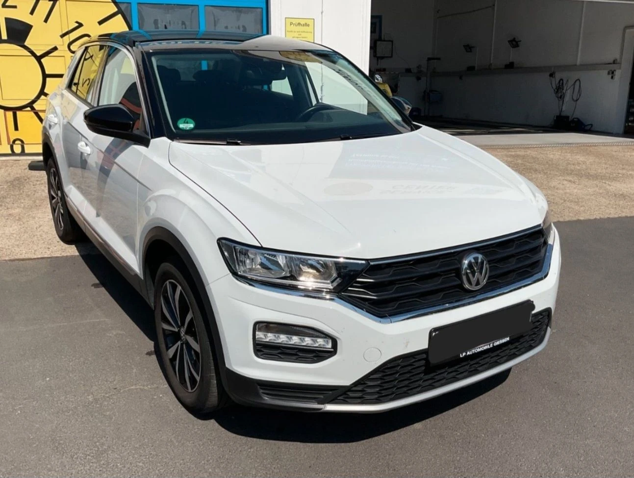 VW T-Roc, снимка 2 - Автомобили и джипове - 56679429
