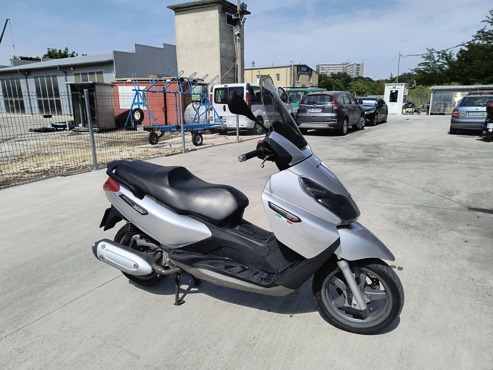 Piaggio X7  - изображение 6