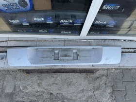 Лайсна заден капак/основа номер Renault Scenic II 2003-, снимка 1