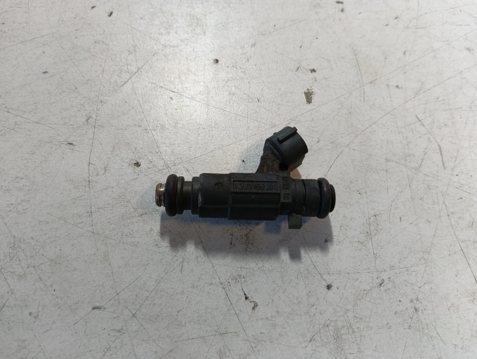 дюза 4.2 I 079133551B 0280156180 Audi A8