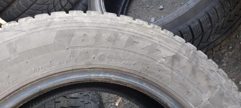 Гуми Зимни 215/65R16, снимка 7 - Гуми и джанти - 30924158