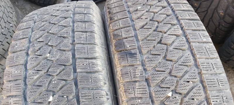 Гуми Зимни 215/65R16, снимка 2 - Гуми и джанти - 30924158