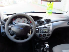 Ford Focus 1.6i, снимка 10