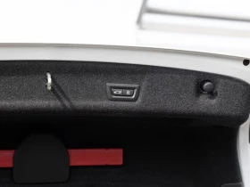 BMW 330 e/292HP/M-SPORT/HUD/LASER/LED/NAVI/CAM/AMBI/676v - 70799 лв. - 49437655 5